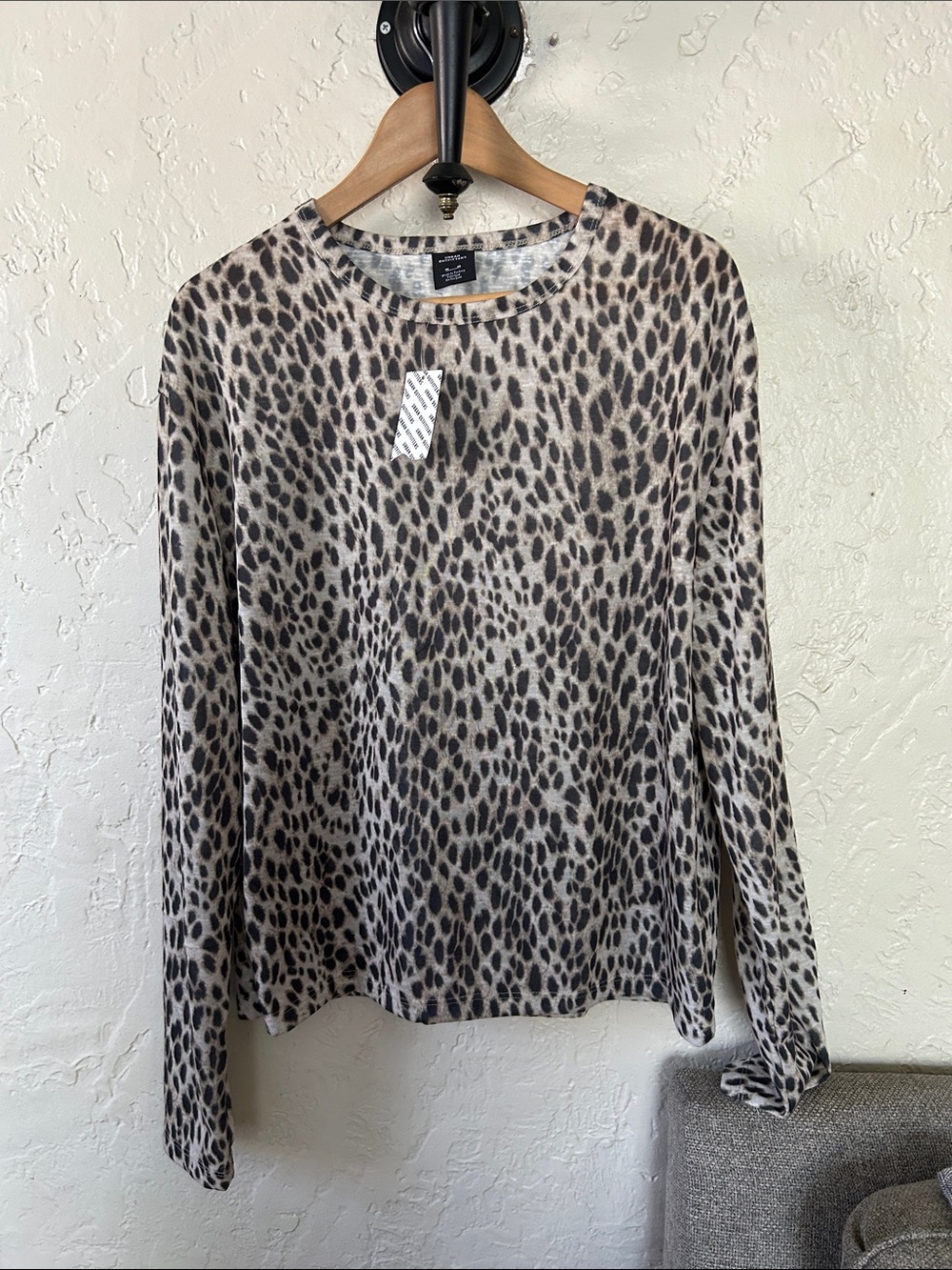 Urban Outfitters Cheetah Pattern Slub Long Sleeve Tee